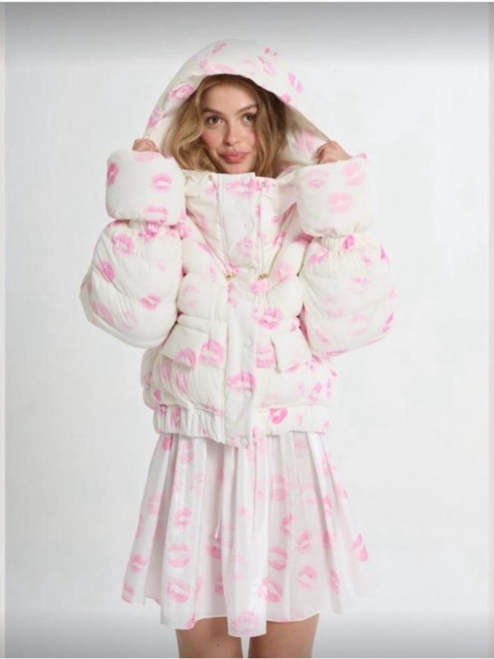 Selkie Puffer Jacket Kiss on the Lips